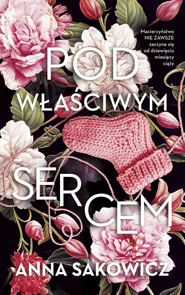 Pod właściwym sercem (wielkie litery)