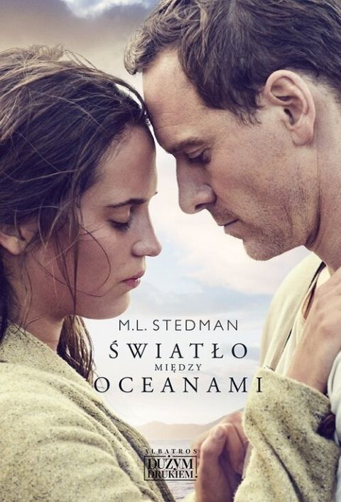 Światło między oceanami (wielkie litery)